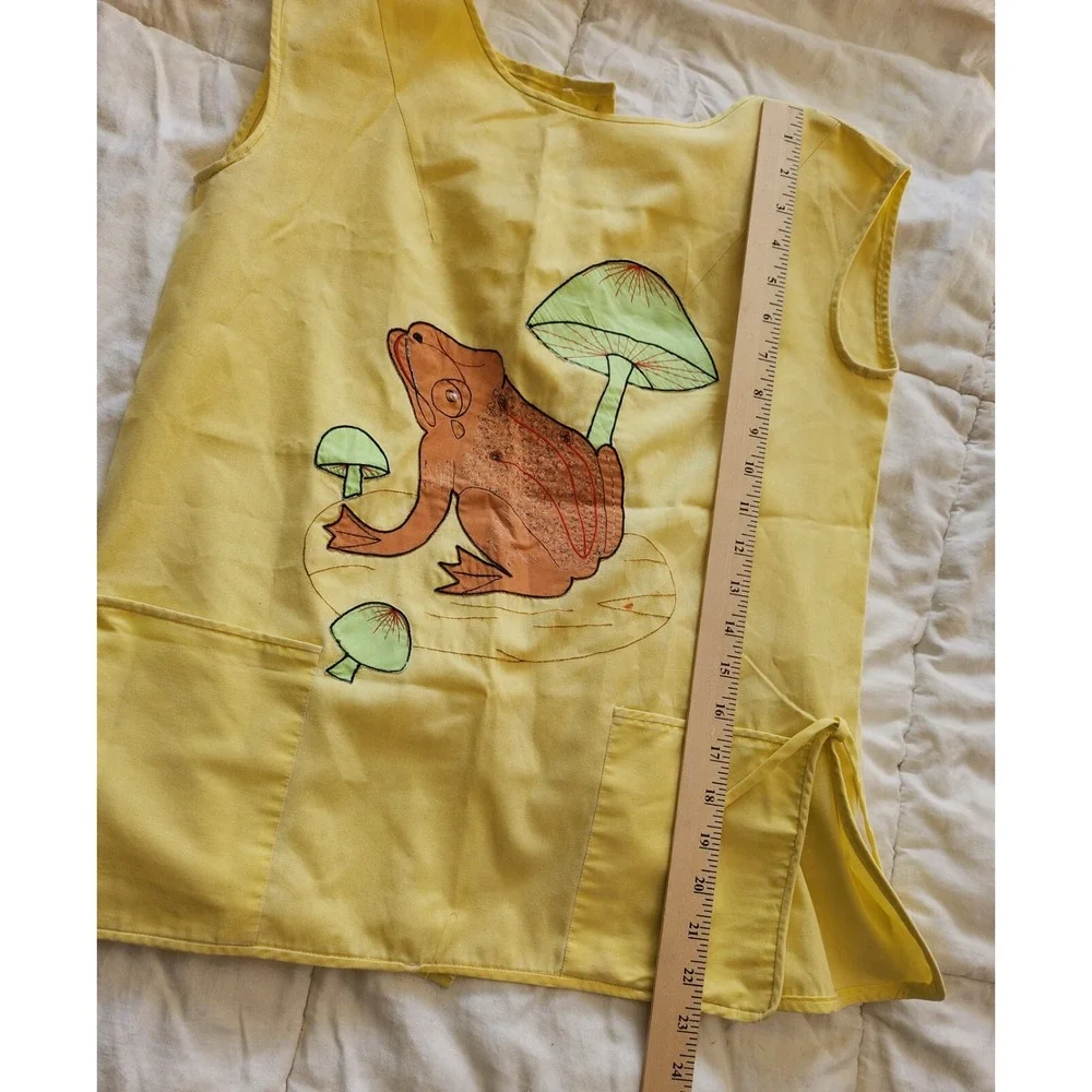 Small Yellow Embroidered Frog,‎ Mushrooms,  Apron,Grandwear, Pockets, Button Up